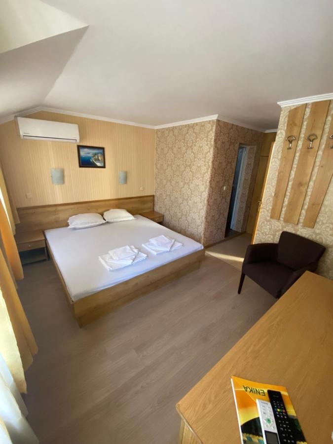 Hotel Еника Warna Zewnętrze zdjęcie